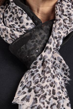 Pashmina animal print